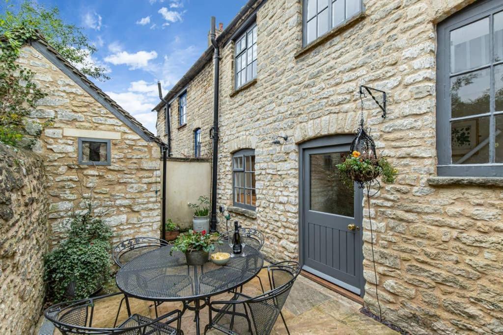Oxfordshire Living - The Bowler Hat Cottage - Woodstock Exteriér fotografie