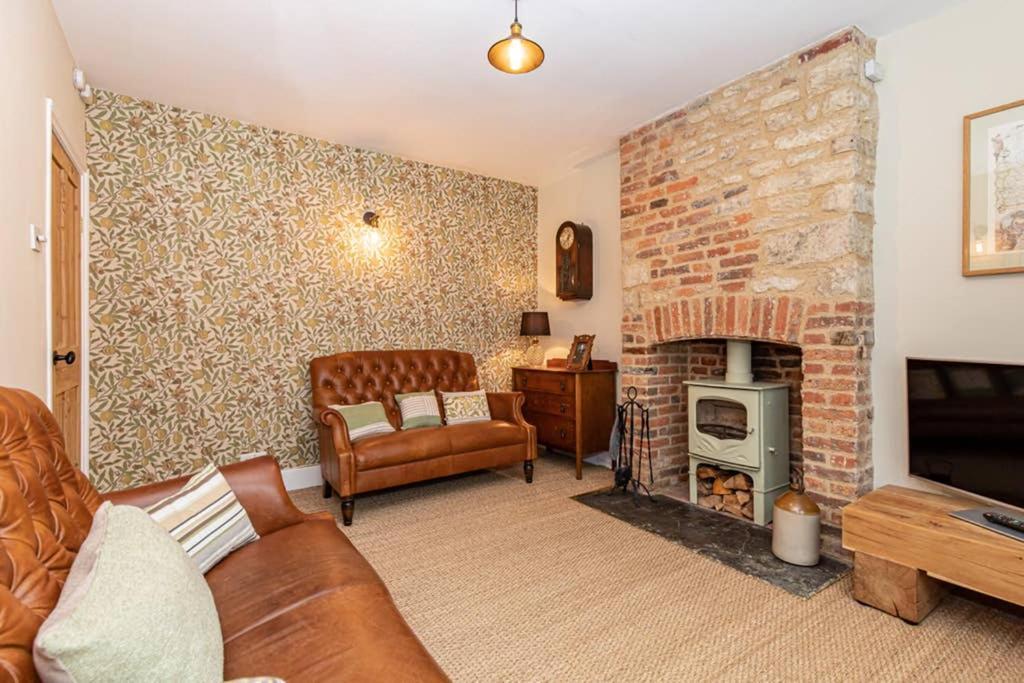 Oxfordshire Living - The Bowler Hat Cottage - Woodstock Exteriér fotografie