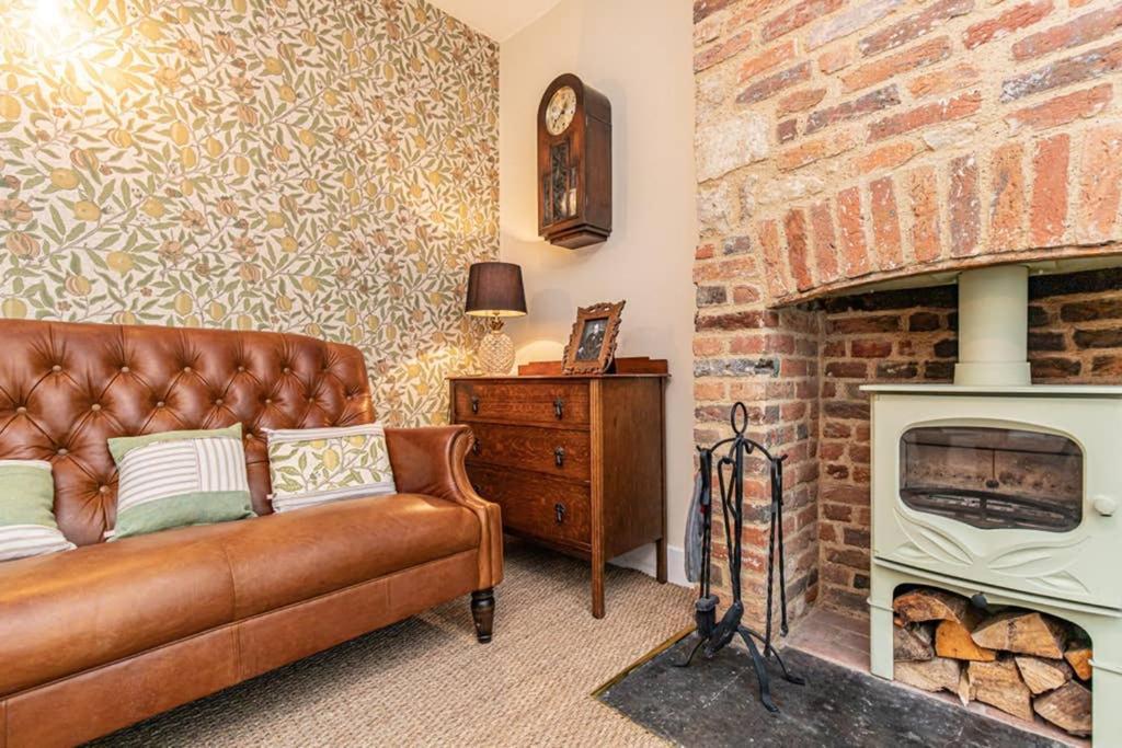Oxfordshire Living - The Bowler Hat Cottage - Woodstock Exteriér fotografie